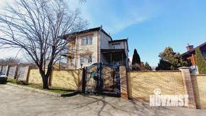 Дом 180м², 2-этажный, на длительный срок,