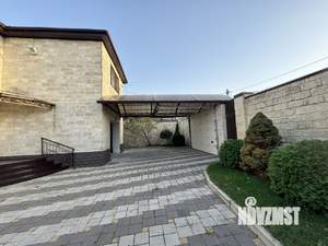 Дом 343м², 3-этажный, участок 8 сот.