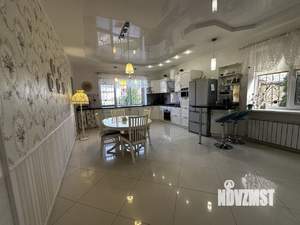 Дом 343м², 3-этажный, участок 8 сот.