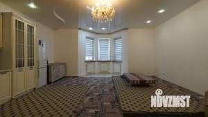 Дом 458м², 3-этажный, участок 7 сот.