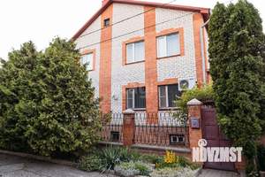 Дом 310м², 2-этажный, участок 10 сот.