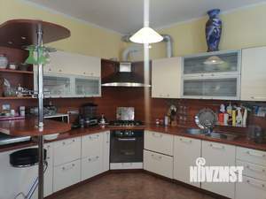 Дом 201м², 2-этажный, участок 6 сот.