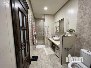 Дом 438м², 2-этажный, участок 10 сот.