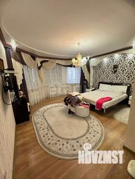 Дом 372м², 3-этажный, участок 8 сот.