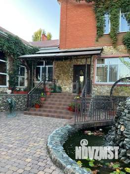 Дом 438м², 2-этажный, участок 10 сот.