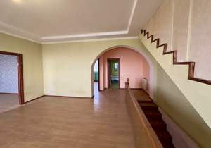 Дом 612м², 3-этажный, участок 15 сот.