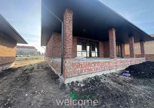 Дом 176м², 1-этажный, участок 6 сот.