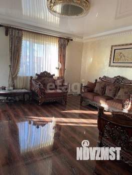 Дом 300м², 3-этажный, участок 5 сот.