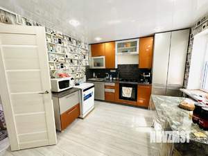 Дом 200м², 2-этажный, участок 6 сот.