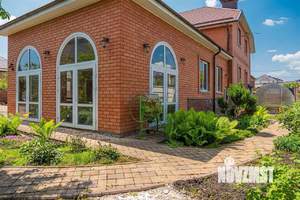 Дом 377м², 2-этажный, участок 12 сот.