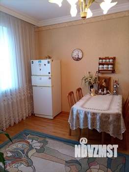 Коттедж 220м², 2-этажный, участок 3 сот.