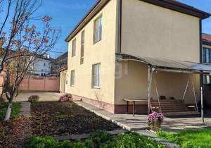 Дом 140м², 2-этажный, участок 4 сот.