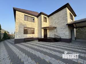 Дом 343м², 3-этажный, участок 8 сот.