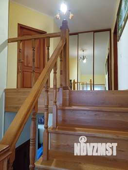 Дом 201м², 2-этажный, участок 6 сот.