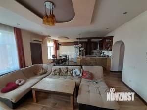 Таунхаус 285м², 3-этажный, участок 3 сот.