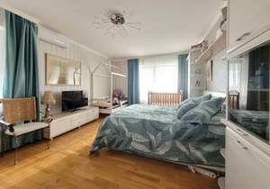 Дом 234м², 3-этажный, участок 16 сот.