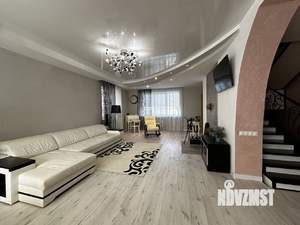 Дом 343м², 3-этажный, участок 8 сот.