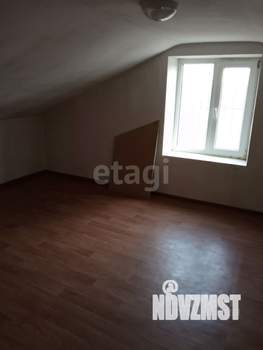 Дом 60м², 2-этажный, участок 6 сот.