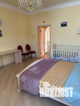 Дом 300м&sup2;, 3-этажный, посуточно, 