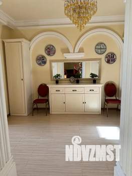 Дом 300м&sup2;, 3-этажный, посуточно, 