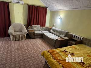 Дом 500м&sup2;, 3-этажный, на длительный срок, 