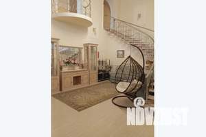 Дом 300м&sup2;, 3-этажный, посуточно, 