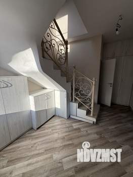 Дом 130м², 2-этажный, на длительный срок, 