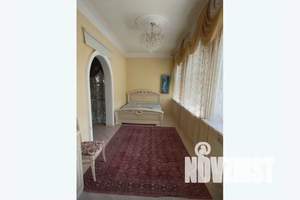 Дом 300м&sup2;, 3-этажный, посуточно, 