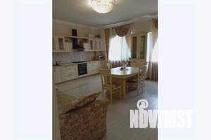 Дом 300м², 3-этажный, посуточно, 