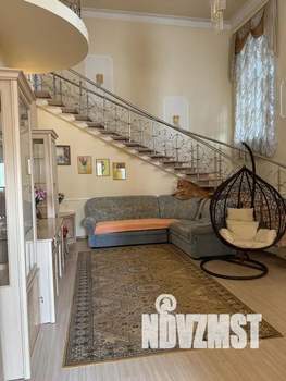 Дом 300м², 3-этажный, посуточно, 