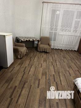 Дом 500м&sup2;, 3-этажный, на длительный срок, 