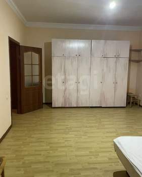 Дом 300м², 2-этажный, на длительный срок, 