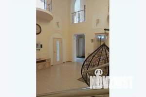 Дом 300м&sup2;, 3-этажный, посуточно, 