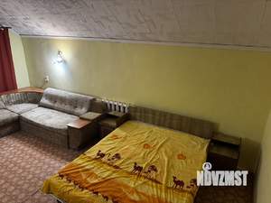 Дом 500м&sup2;, 3-этажный, на длительный срок, 