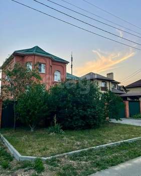 Дом 251м², 2-этажный, участок 8 сот.  
