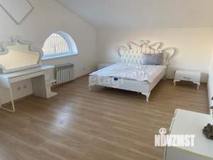 Дом 664м², 2-этажный, участок 10 сот.  