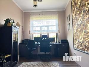 Дом 343м², 3-этажный, участок 13 сот.  
