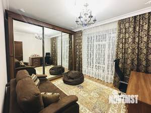 Дом 211м², 2-этажный, участок 3 сот.  