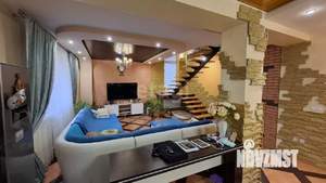 Дом 151м&sup2;, 2-этажный, участок 10 сот.  