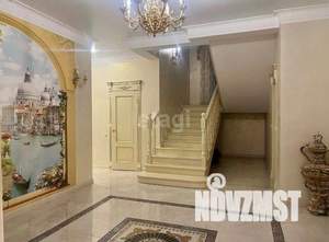 Дом 354м², 2-этажный, участок 10 сот.  