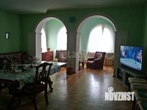 Дом 1500м², 3-этажный, участок 18 сот.  