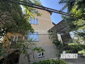 Дом 574м², 3-этажный, участок 6 сот.  