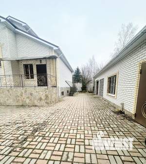 Дом 290м², 3-этажный, участок 12 сот.  