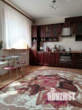 Дом 461м², 3-этажный, участок 5 сот.  