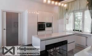 Дом 250м², 3-этажный, участок 5 сот.  