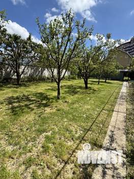 Дом 319м&sup2;, 3-этажный, участок 10 сот.  