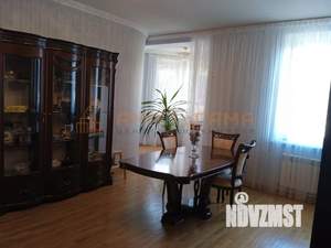 Дом 380м², 3-этажный, участок 0 сот.  