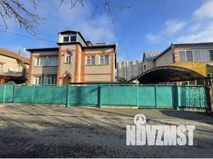 Дом 450м², 3-этажный, участок 8 сот.  