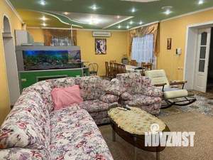 Дом 276м², 2-этажный, участок 10 сот.  
