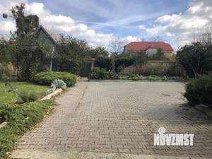 Дом 450м², 3-этажный, участок 10 сот.  